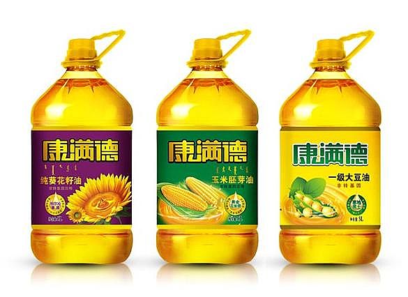 全自動食用油灌裝生產線灌裝案例圖